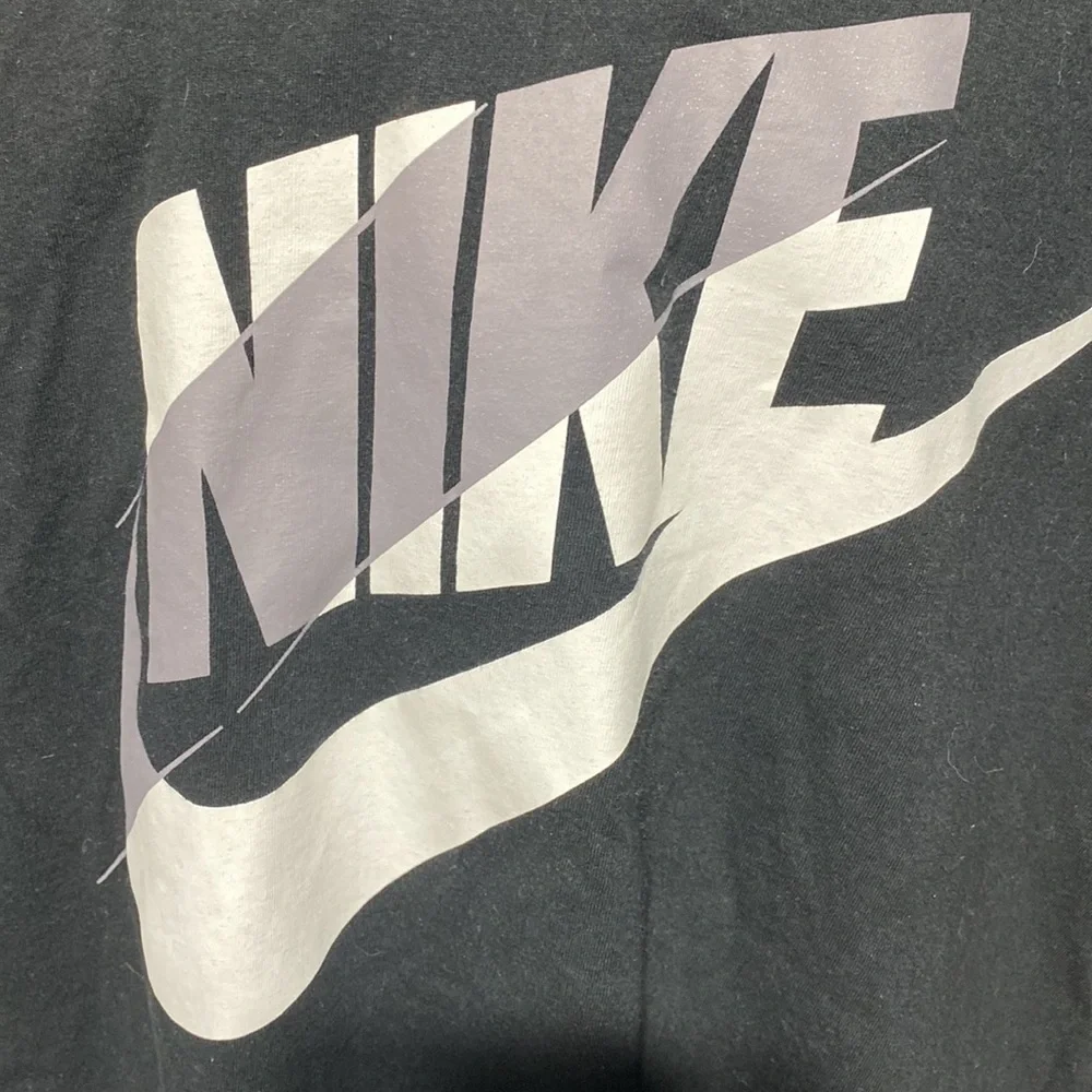Men’s Nike t-shirt - Picture 2 of 4